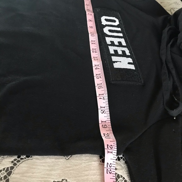 Design Lab Lord & Taylor Black Sweatshirt Size Med - Picture 6 of 8